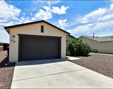 916 Villa Seca Drive - Photo Thumbnail 3
