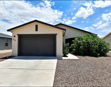 916 Villa Seca Drive - Photo Thumbnail 2
