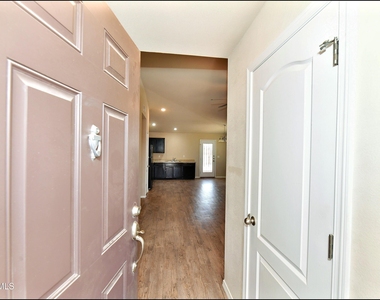 916 Villa Seca Drive - Photo Thumbnail 5