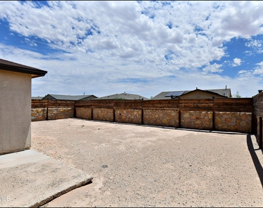 916 Villa Seca Drive - Photo Thumbnail 36