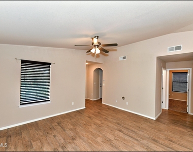 916 Villa Seca Drive - Photo Thumbnail 8