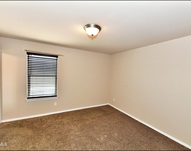 916 Villa Seca Drive - Photo Thumbnail 22
