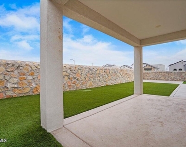 13183 Emerald Isle Street - Photo Thumbnail 20