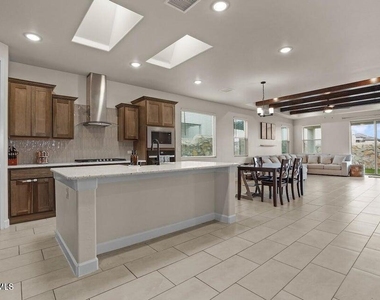 13183 Emerald Isle Street - Photo Thumbnail 5