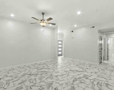 11496 Summer Drive - Photo Thumbnail 11