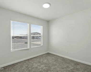 11496 Summer Drive - Photo Thumbnail 4