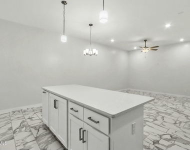 11496 Summer Drive - Photo Thumbnail 16