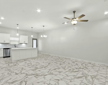 11496 Summer Drive - Photo Thumbnail 8