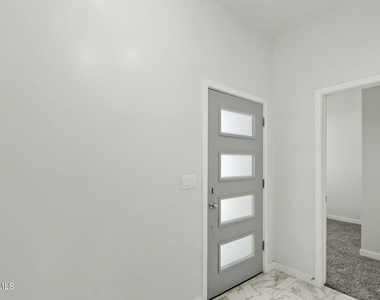 11496 Summer Drive - Photo Thumbnail 7