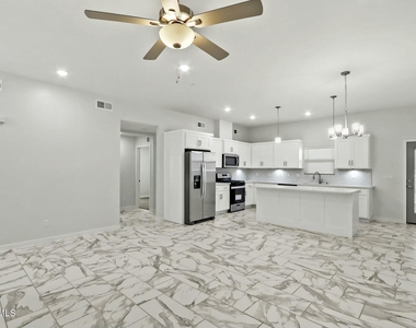 11496 Summer Drive - Photo Thumbnail 9
