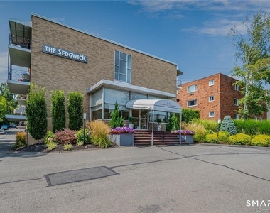 115 Main Street - Photo Thumbnail 1
