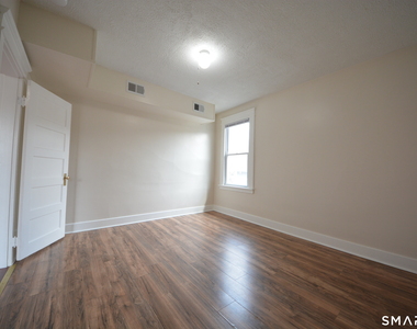 81 Myrtle Avenue - Photo Thumbnail 11