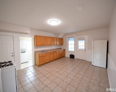 81 Myrtle Avenue - Photo Thumbnail 5