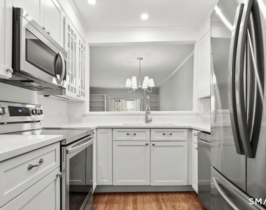 51 Forest Avenue - Photo Thumbnail 2