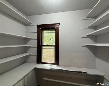 184 Fairview Street - Photo Thumbnail 7