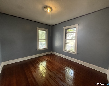 184 Fairview Street - Photo Thumbnail 3