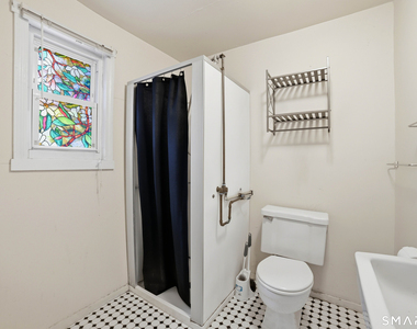 382 Whitney Avenue - Photo Thumbnail 14