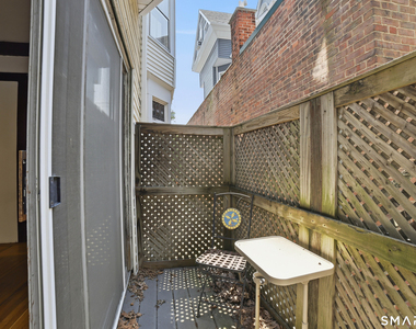 382 Whitney Avenue - Photo Thumbnail 9