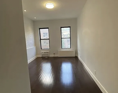 510 East 82nd Street - Photo Thumbnail 2