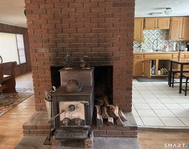 125 Old Sachems Head Road - Photo Thumbnail 8