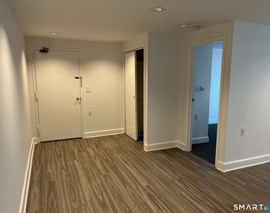 60 Strawberry Hill Avenue - Photo Thumbnail 2