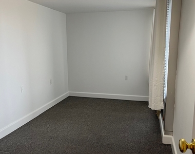 60 Strawberry Hill Avenue - Photo Thumbnail 1