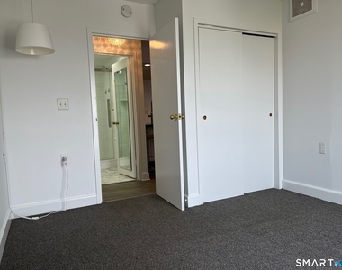 60 Strawberry Hill Avenue - Photo Thumbnail 6