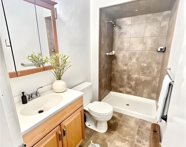 616 Union St - Photo Thumbnail 2