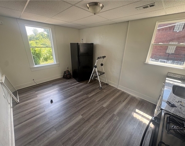 421 Ohio Ave - Photo Thumbnail 9
