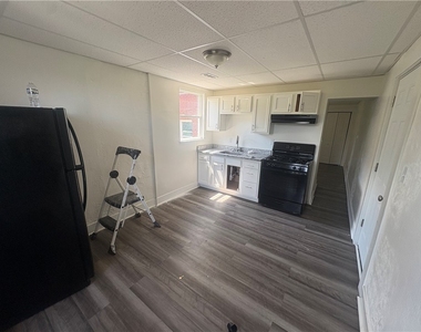 421 Ohio Ave - Photo Thumbnail 8