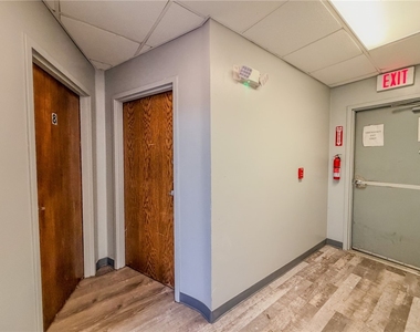 548 Hansen Ave - Photo Thumbnail 17