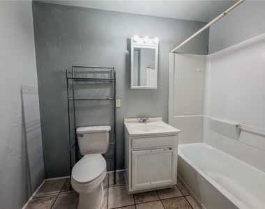 548 Hansen Ave - Photo Thumbnail 11