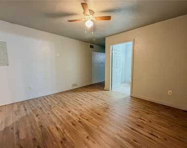 548 Hansen Ave - Photo Thumbnail 6