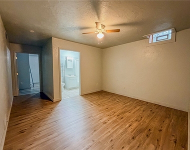 548 Hansen Ave - Photo Thumbnail 5