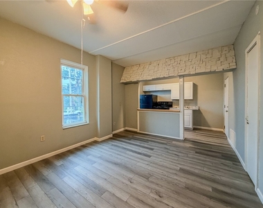 548 Hansen Ave - Photo Thumbnail 9