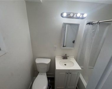 421 Ohio Ave - Photo Thumbnail 6