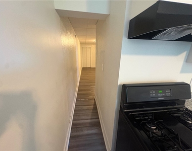 421 Ohio Ave - Photo Thumbnail 3