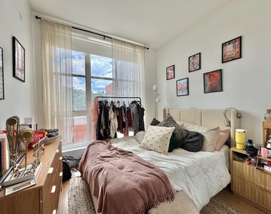 824 Lexington Avenue - Photo Thumbnail 6