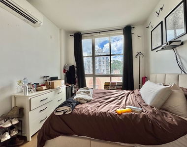 824 Lexington Avenue - Photo Thumbnail 5