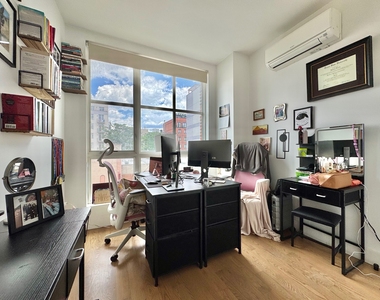 824 Lexington Avenue - Photo Thumbnail 4