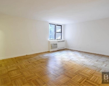 East 79th Street - Photo Thumbnail 1