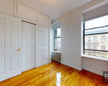 East 10th Street - Photo Thumbnail 6