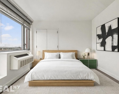 181 Front Street - Photo Thumbnail 5