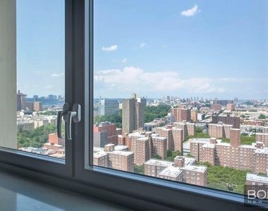 West 126th Street - Photo Thumbnail 3