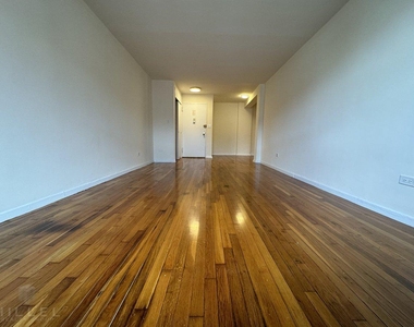 Parsons Blvd - Photo Thumbnail 6