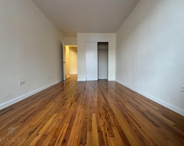 Parsons Blvd - Photo Thumbnail 5