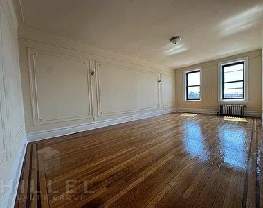 165th St - Photo Thumbnail 1