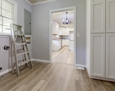 1001 Darling Avenue - Photo Thumbnail 27