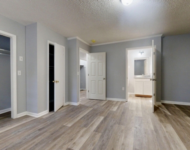 1001 Darling Avenue - Photo Thumbnail 18