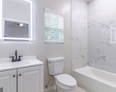 2741 Village Green Drive - Photo Thumbnail 10